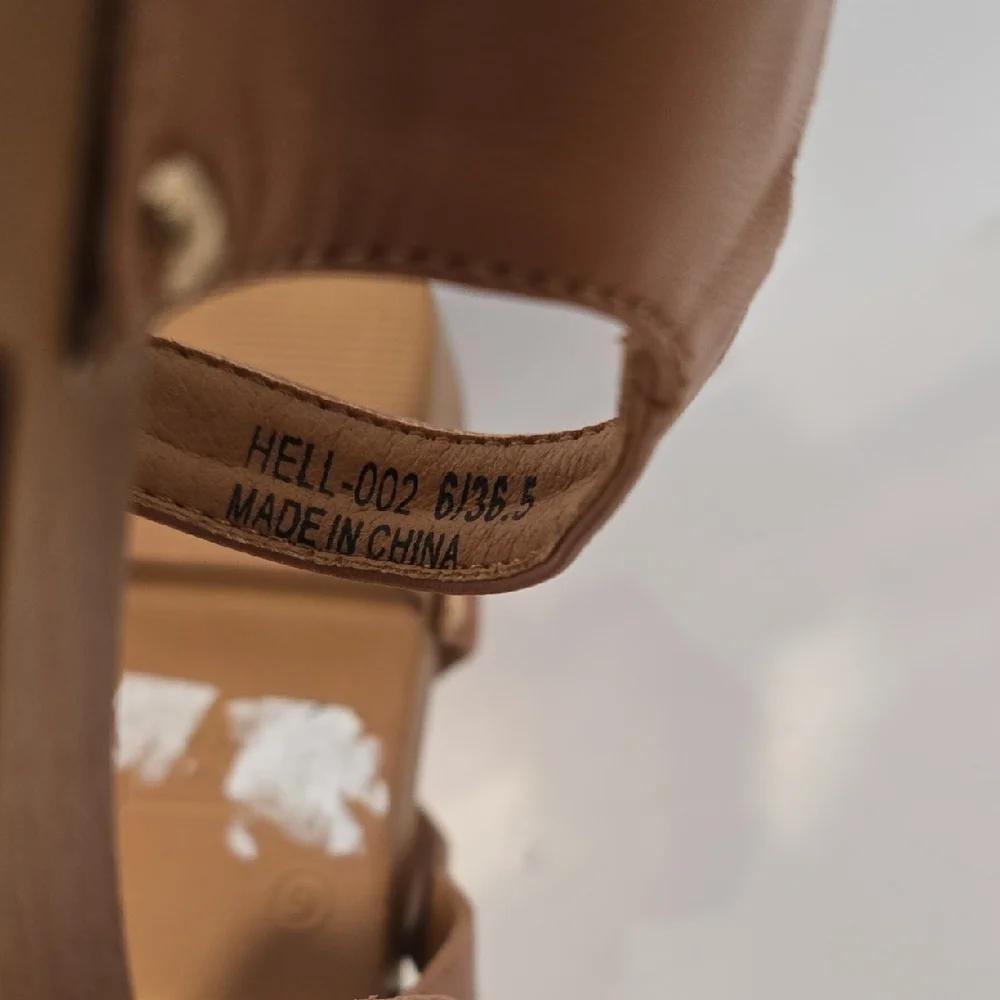 Dirty Laundry Tan Strappy Sandals
